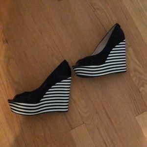 Micheal Kors Black and White Wedges